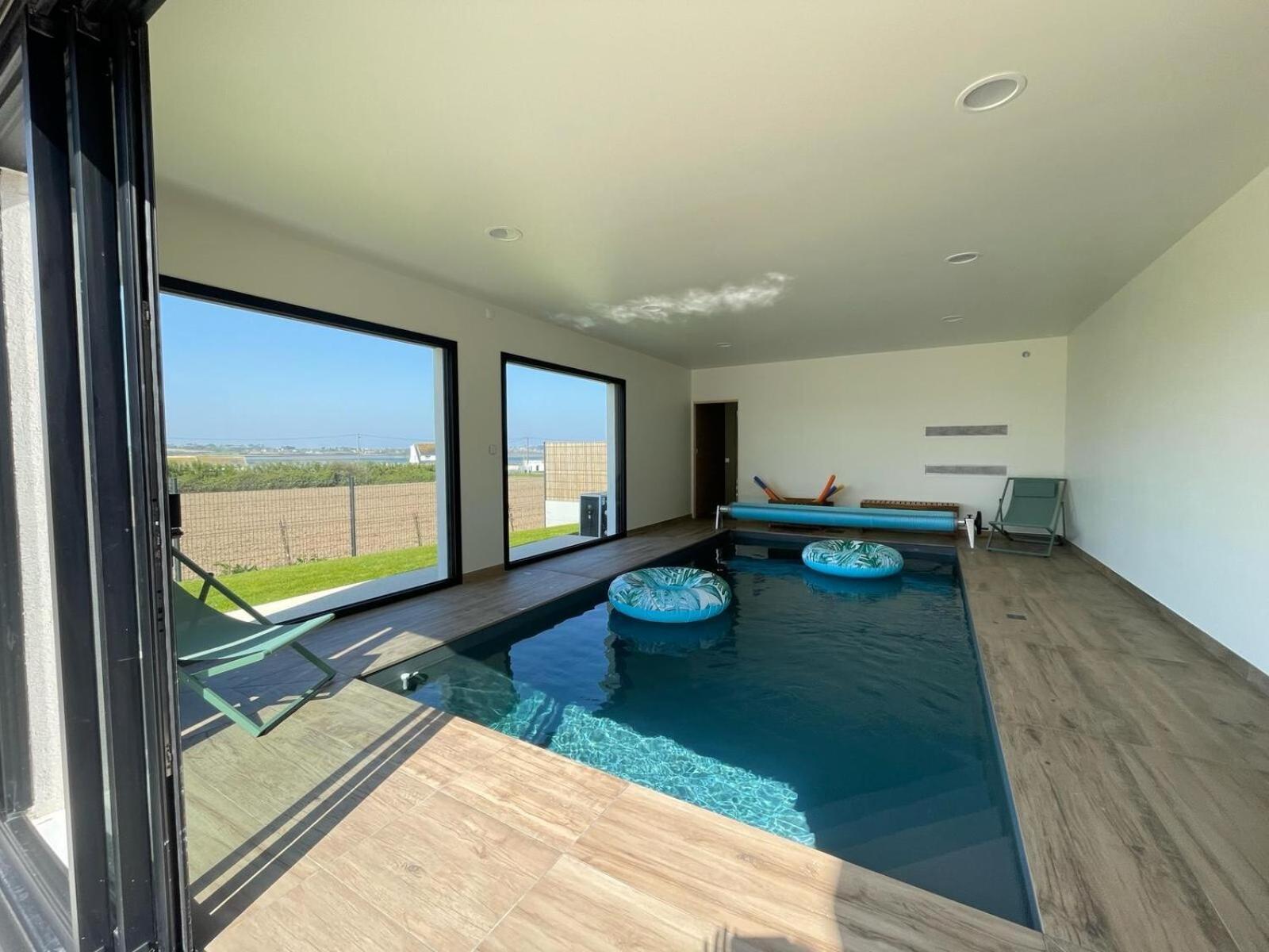 Magnifique Maison Vue Mer Avec Piscine Interieure カランテック 部屋 写真