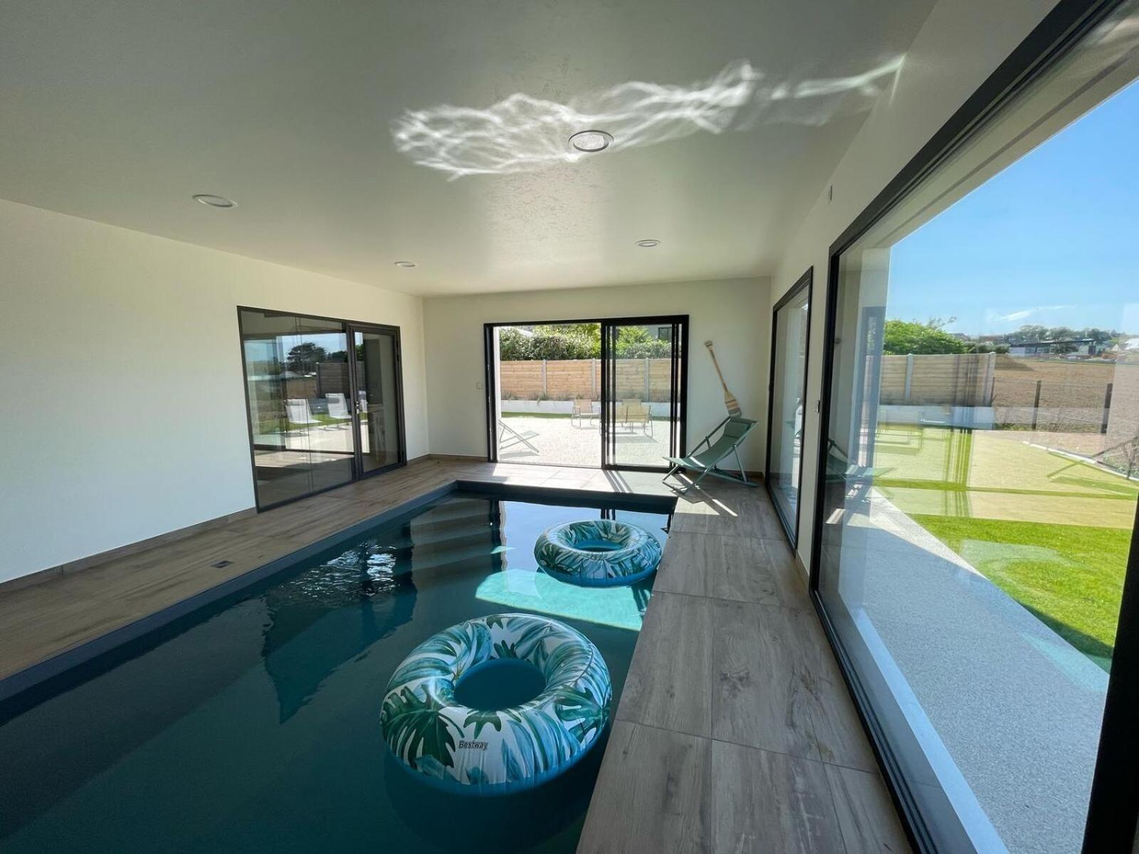 Magnifique Maison Vue Mer Avec Piscine Interieure カランテック エクステリア 写真