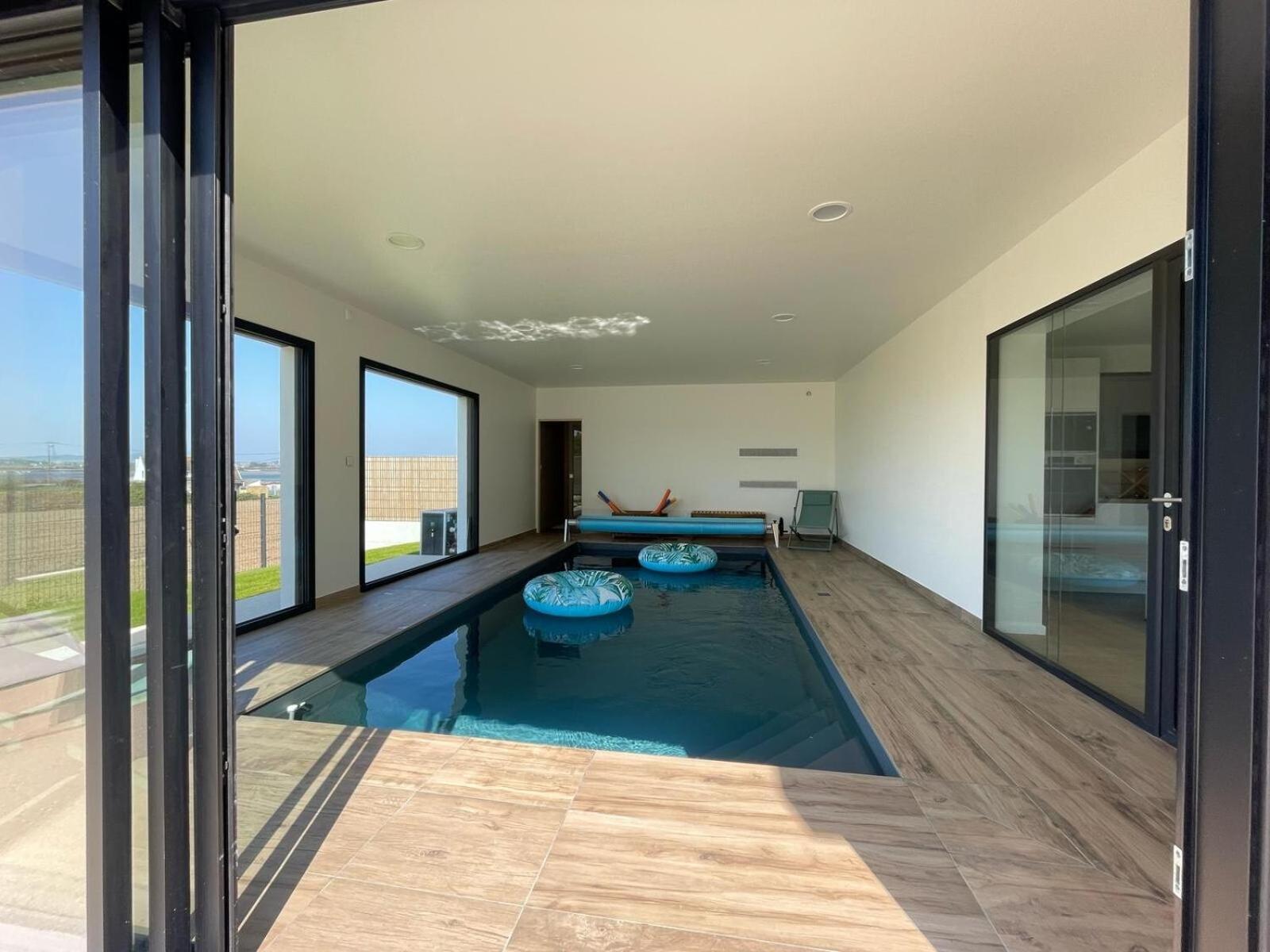 Magnifique Maison Vue Mer Avec Piscine Interieure カランテック エクステリア 写真