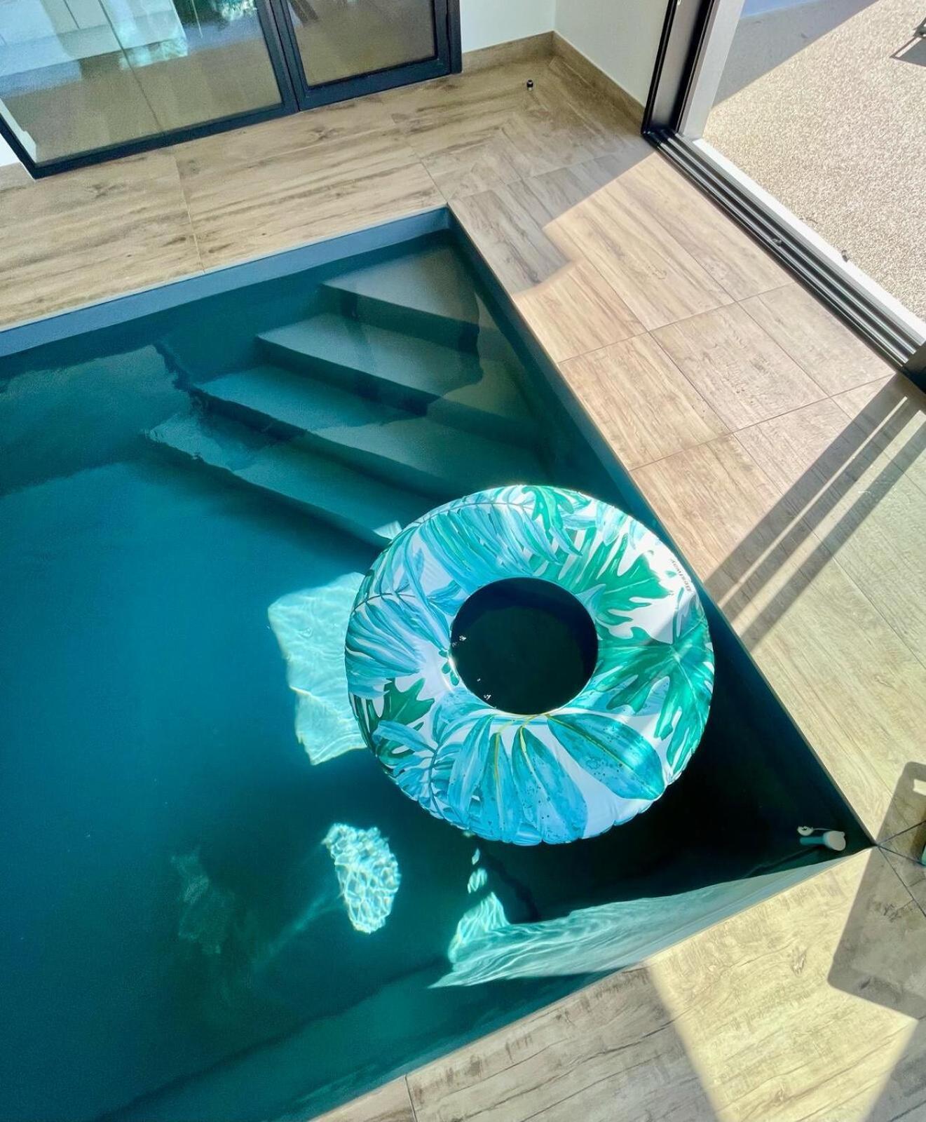 Magnifique Maison Vue Mer Avec Piscine Interieure カランテック エクステリア 写真